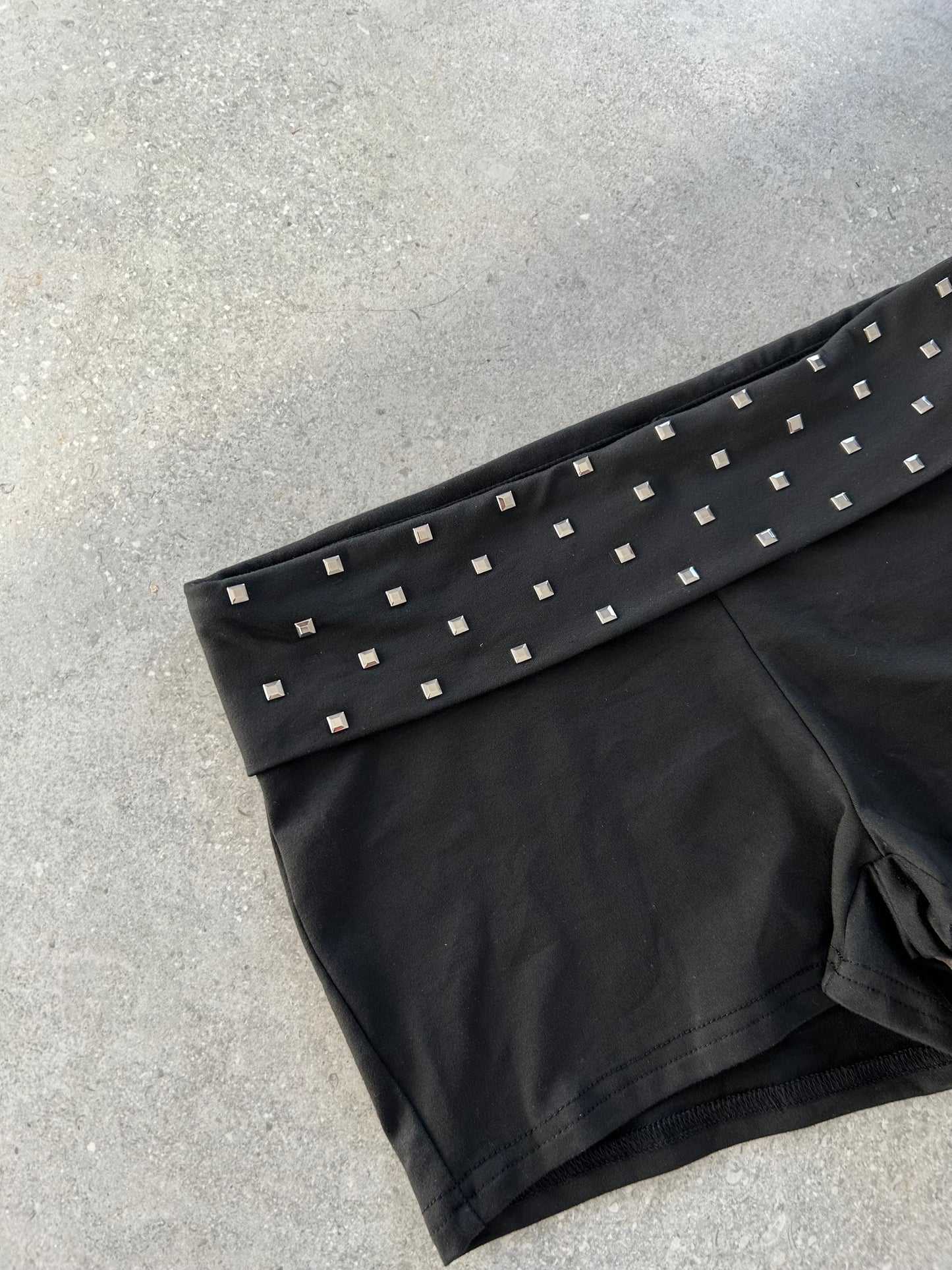 SHORT TACHAS